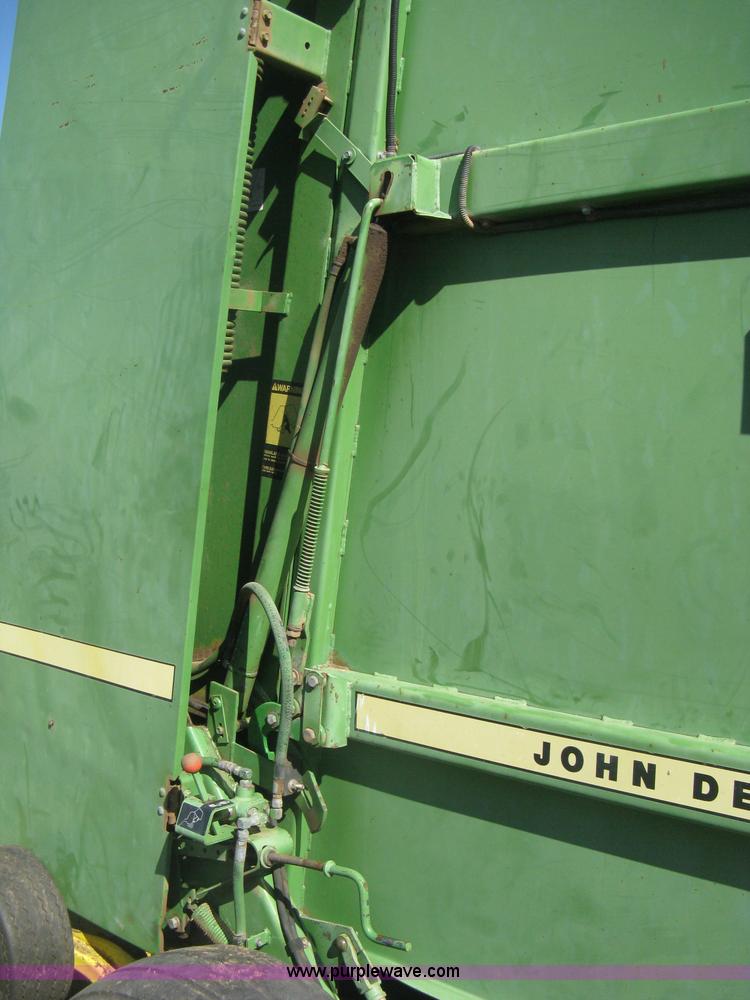 image for item H6291 John Deere 530 round baler