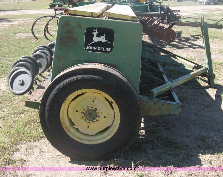image for item H6298 John Deere 8350 grain drill