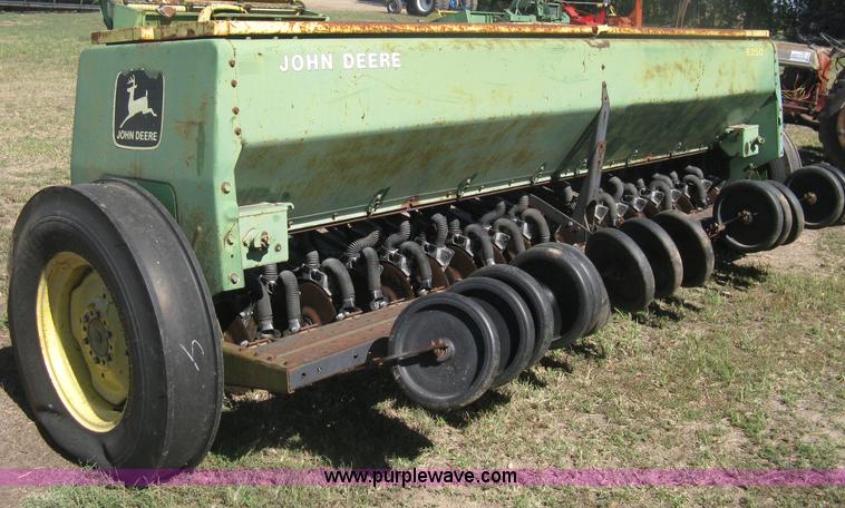 image for item H6298 John Deere 8350 grain drill