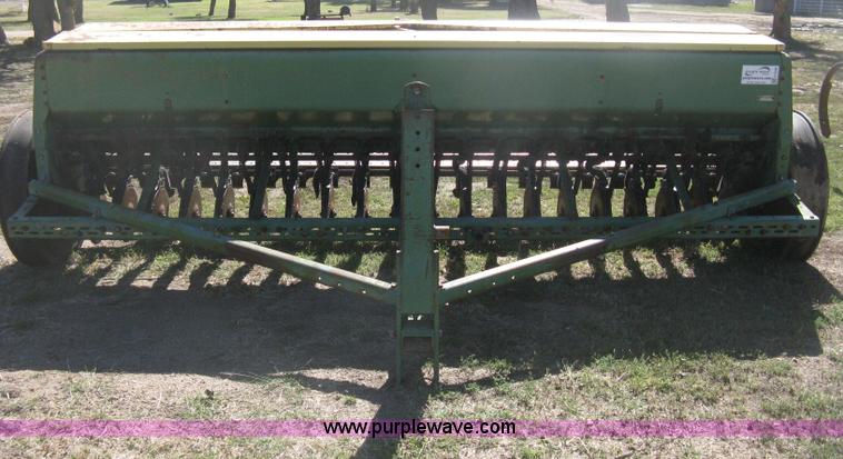 image for item H6298 John Deere 8350 grain drill