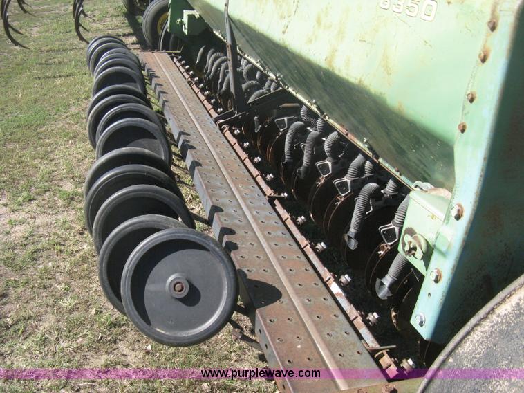 image for item H6298 John Deere 8350 grain drill