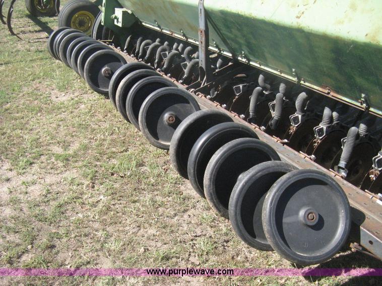 image for item H6298 John Deere 8350 grain drill