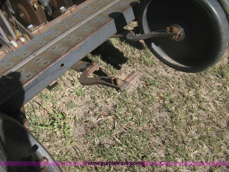 image for item H6298 John Deere 8350 grain drill