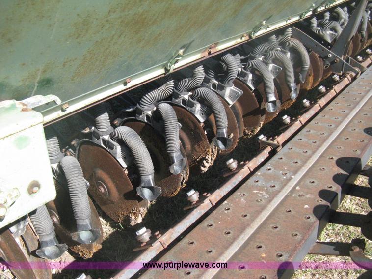 image for item H6298 John Deere 8350 grain drill