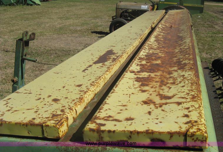 image for item H6298 John Deere 8350 grain drill