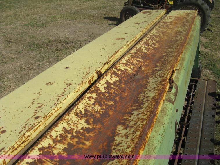 image for item H6298 John Deere 8350 grain drill