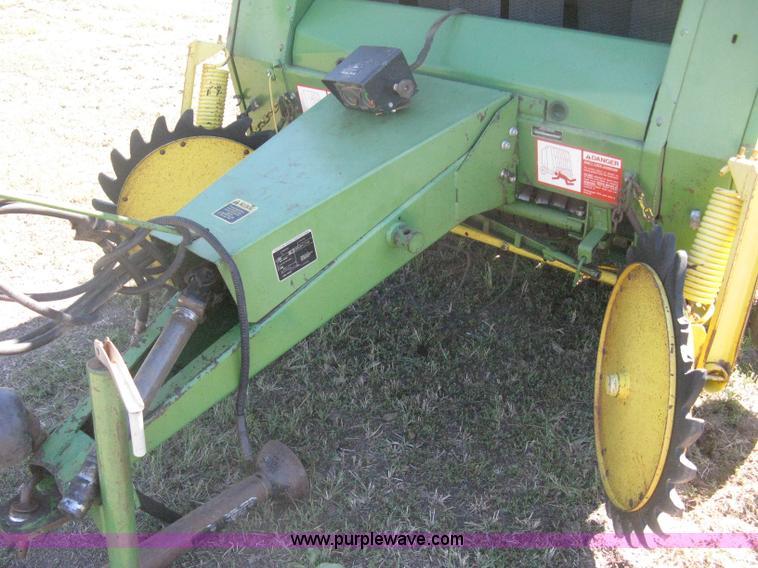 image for item H6300 John Deere 430 round baler