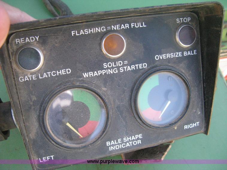 image for item H6300 John Deere 430 round baler