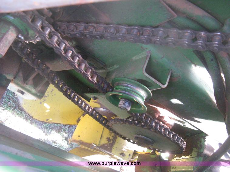 image for item H6300 John Deere 430 round baler