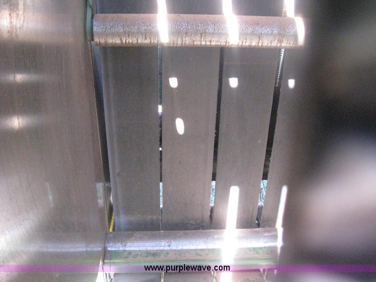 image for item H6300 John Deere 430 round baler