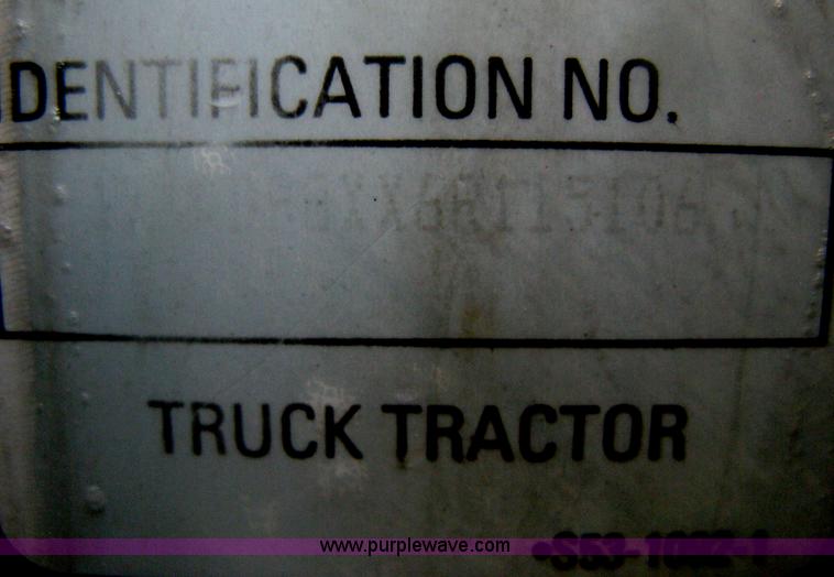 image for item H6311 2006 Kenworth T600B semi truck