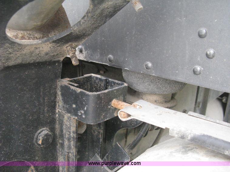 image for item H6311 2006 Kenworth T600B semi truck