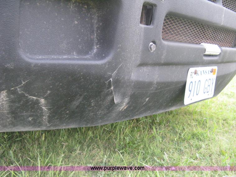 image for item H6311 2006 Kenworth T600B semi truck