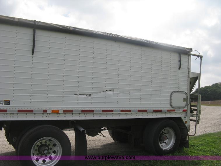 image for item H6312 2008 Wilson DWBT-600 belt trailer