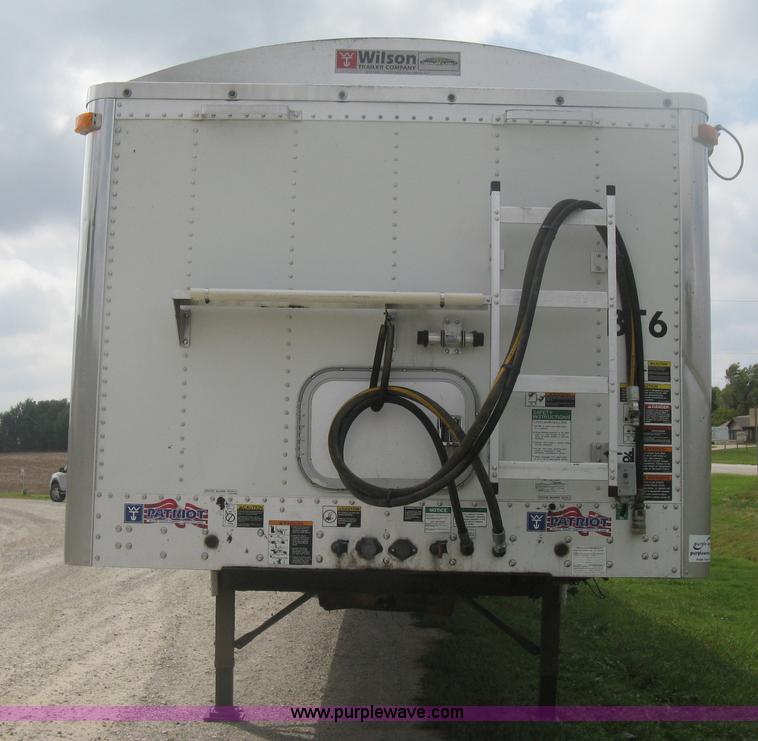 image for item H6312 2008 Wilson DWBT-600 belt trailer