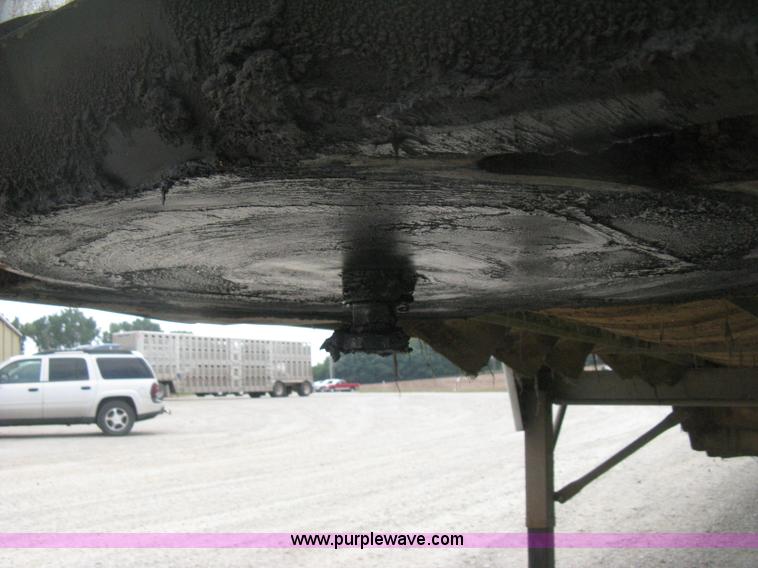 image for item H6312 2008 Wilson DWBT-600 belt trailer