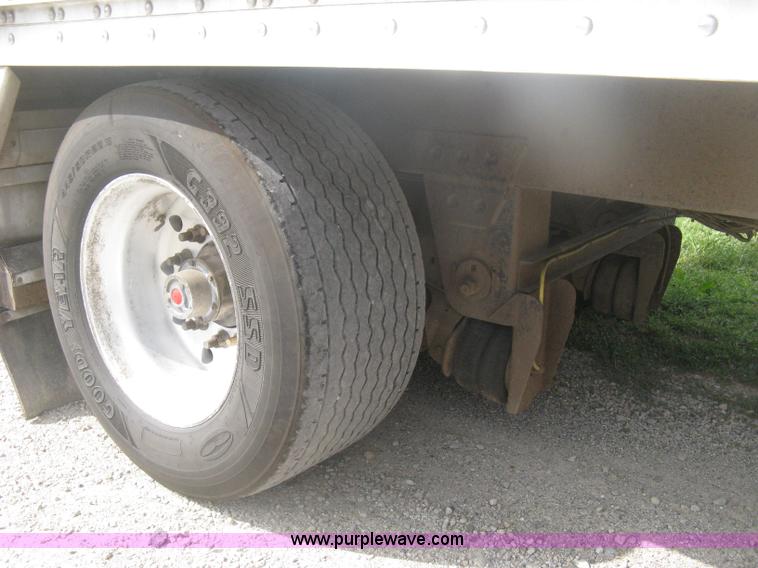 image for item H6312 2008 Wilson DWBT-600 belt trailer