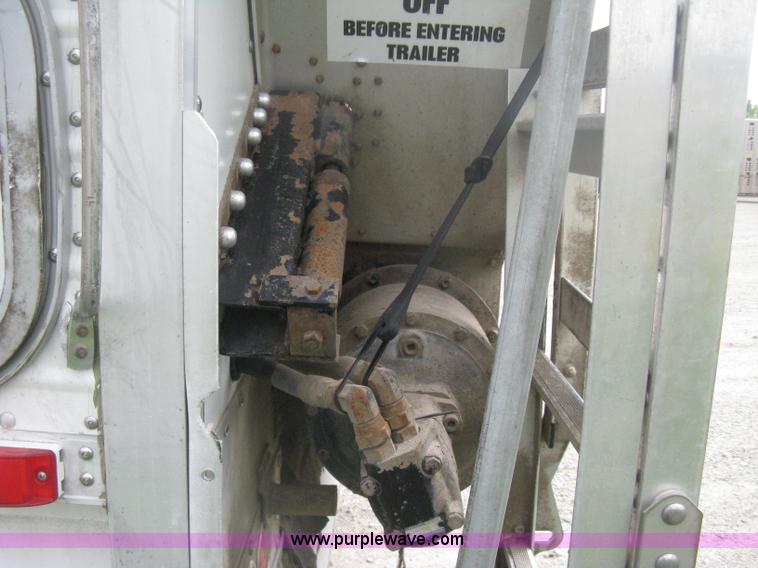 image for item H6312 2008 Wilson DWBT-600 belt trailer