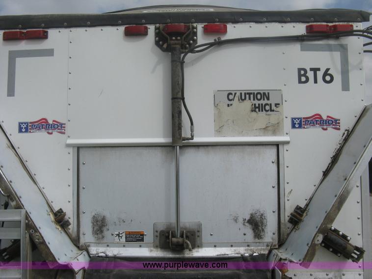 image for item H6312 2008 Wilson DWBT-600 belt trailer