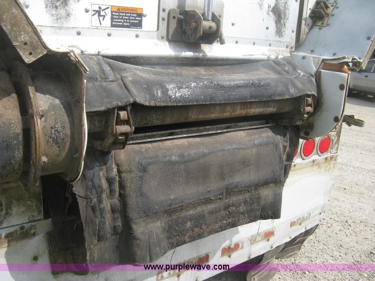 image for item H6312 2008 Wilson DWBT-600 belt trailer