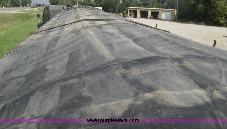 image for item H6312 2008 Wilson DWBT-600 belt trailer