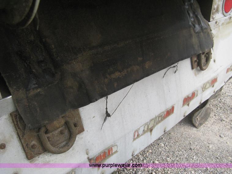 image for item H6312 2008 Wilson DWBT-600 belt trailer