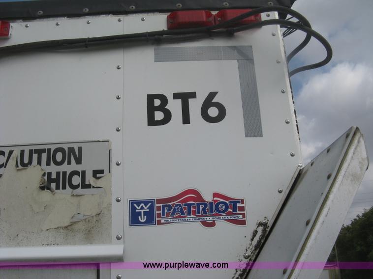 image for item H6312 2008 Wilson DWBT-600 belt trailer