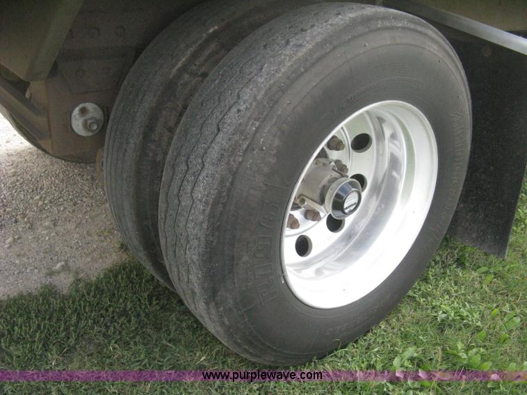 image for item H6312 2008 Wilson DWBT-600 belt trailer