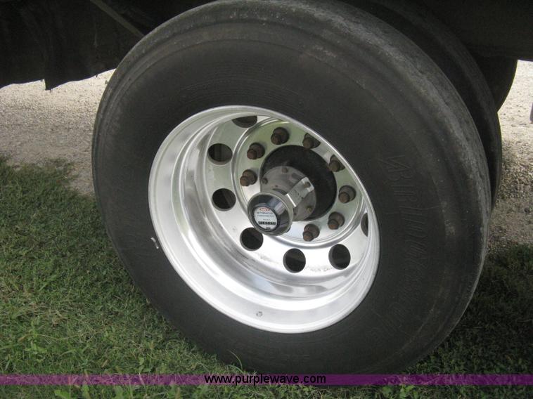 image for item H6312 2008 Wilson DWBT-600 belt trailer