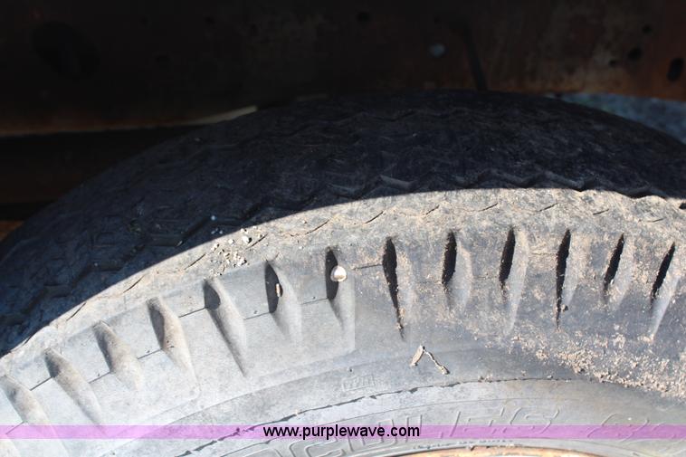 image for item H6752 1967 Ford F600 service truck