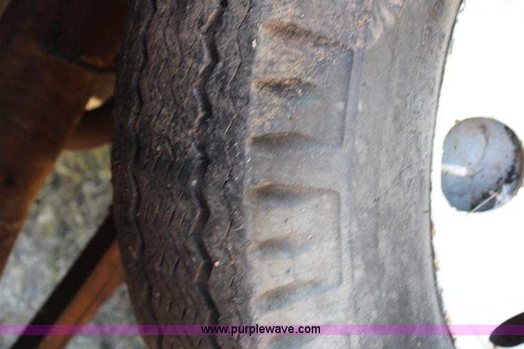 image for item H6752 1967 Ford F600 service truck