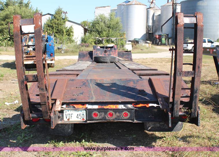 image for item H6753 1978 Hercules 35LB lowboy trailer