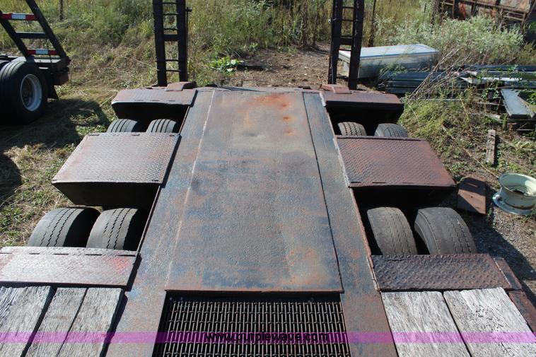 image for item H6753 1978 Hercules 35LB lowboy trailer