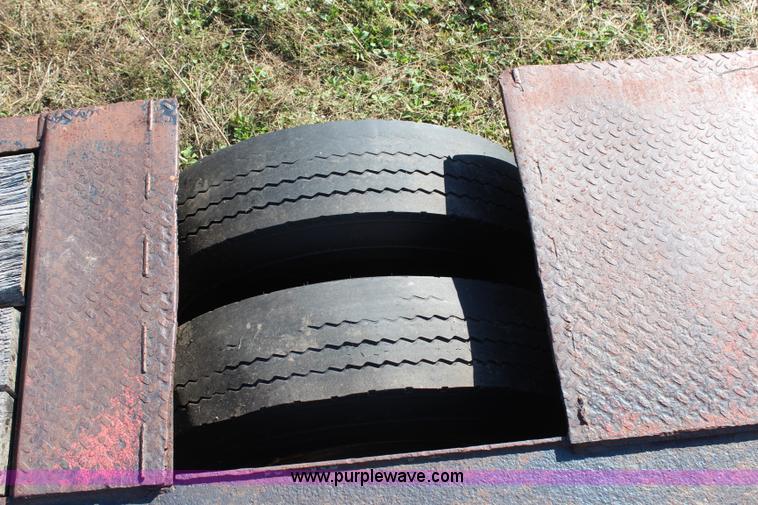 image for item H6753 1978 Hercules 35LB lowboy trailer