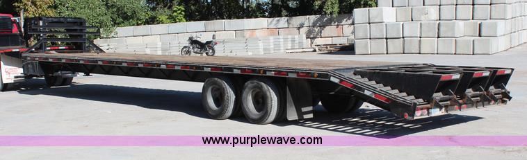 image for item H6784 2004 Target gooseneck trailer