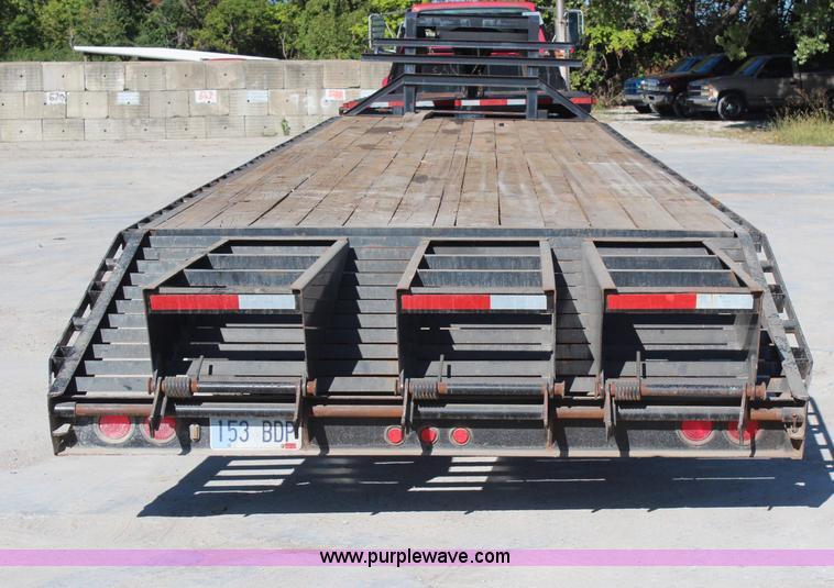 image for item H6784 2004 Target gooseneck trailer