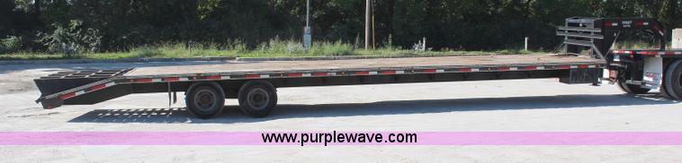 image for item H6784 2004 Target gooseneck trailer