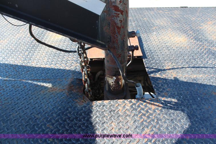 image for item H6784 2004 Target gooseneck trailer