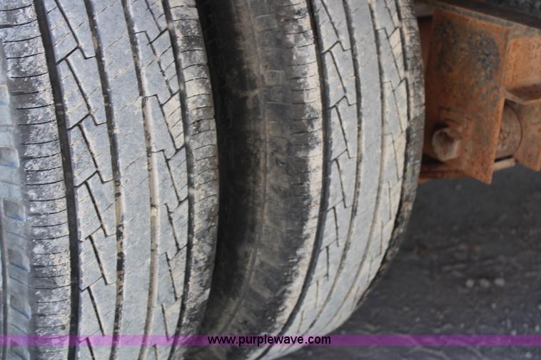 image for item H6784 2004 Target gooseneck trailer