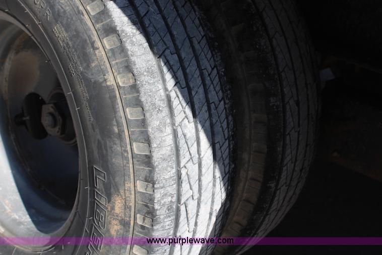 image for item H6784 2004 Target gooseneck trailer