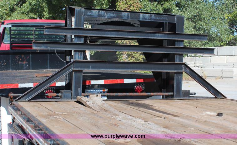 image for item H6784 2004 Target gooseneck trailer