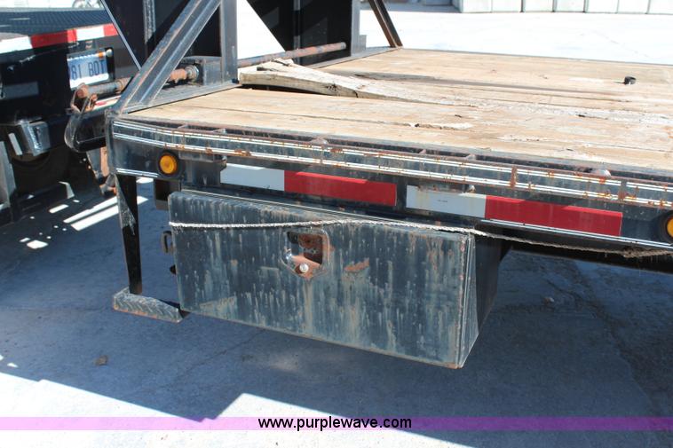 image for item H6784 2004 Target gooseneck trailer