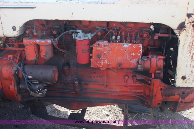 image for item H6786 1961 Case 930 tractor