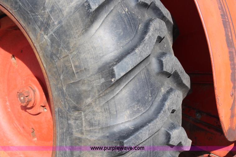 image for item H6786 1961 Case 930 tractor