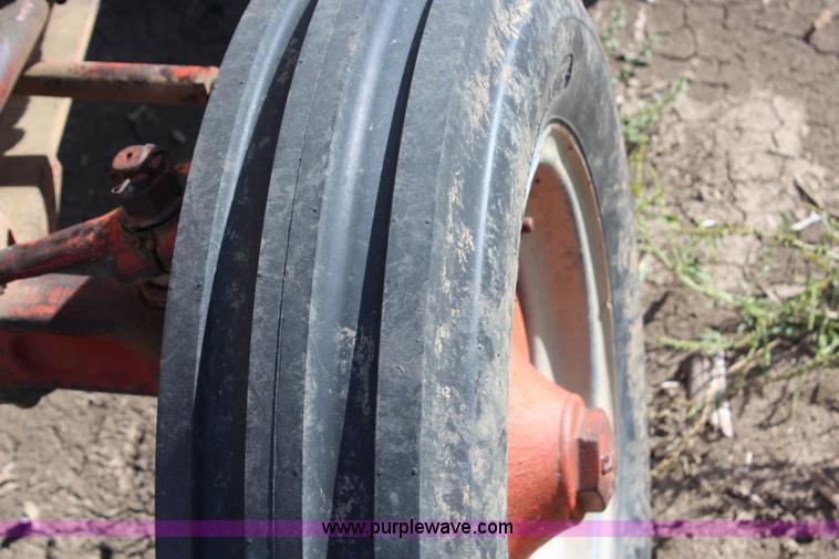 image for item H6786 1961 Case 930 tractor