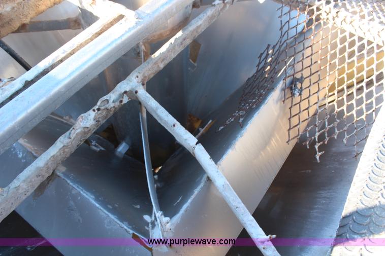 image for item H6826 Layco four ton fertilizer blender