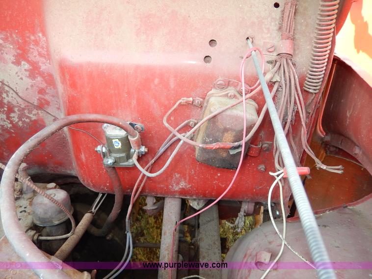 image for item H6866 1946 Studebaker M1528 pickup truck