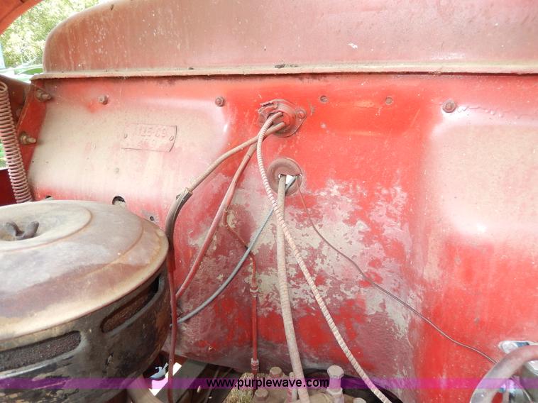 image for item H6866 1946 Studebaker M1528 pickup truck