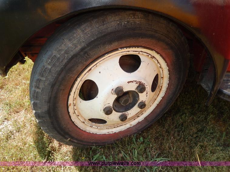 image for item H6866 1946 Studebaker M1528 pickup truck