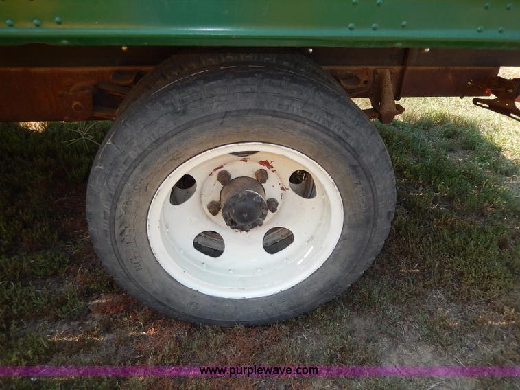 image for item H6866 1946 Studebaker M1528 pickup truck